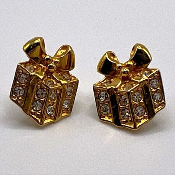 *3/$20* Sparkly Avon gold tone and rhinestone Christmas present gift earrings - Picture 1 of 3
